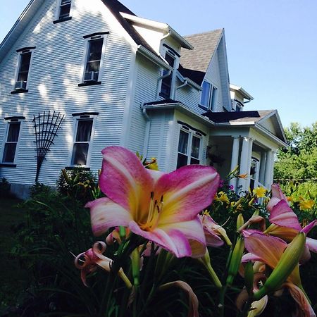 B&B Hillhouse Lac-Brome Exterior foto